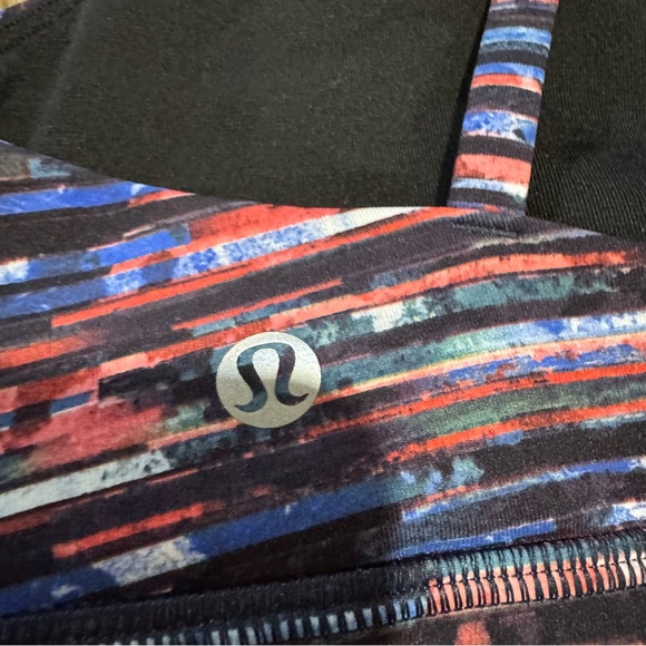 Lululemon Energy Bra - Picture 5 of 6